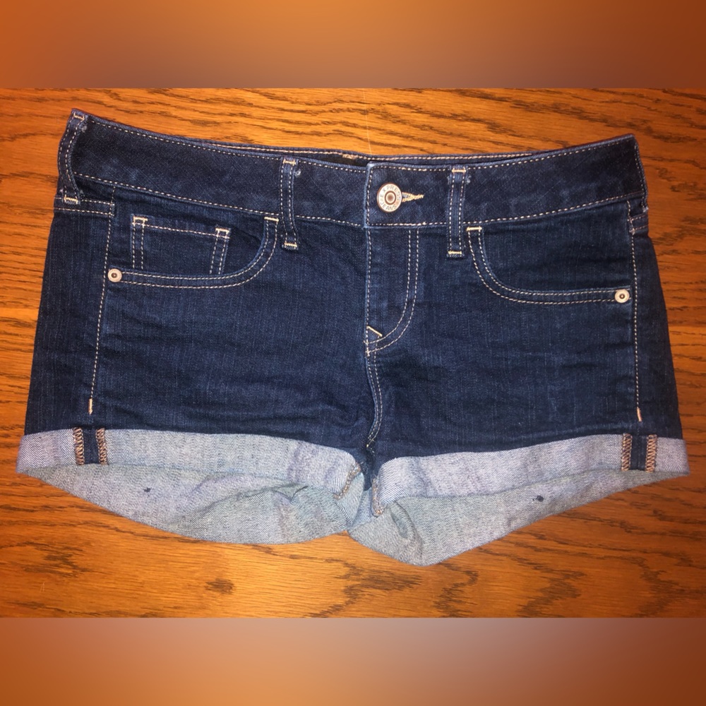 Express Cut Off Dark Wash Denim Short Shorts. Size 2.